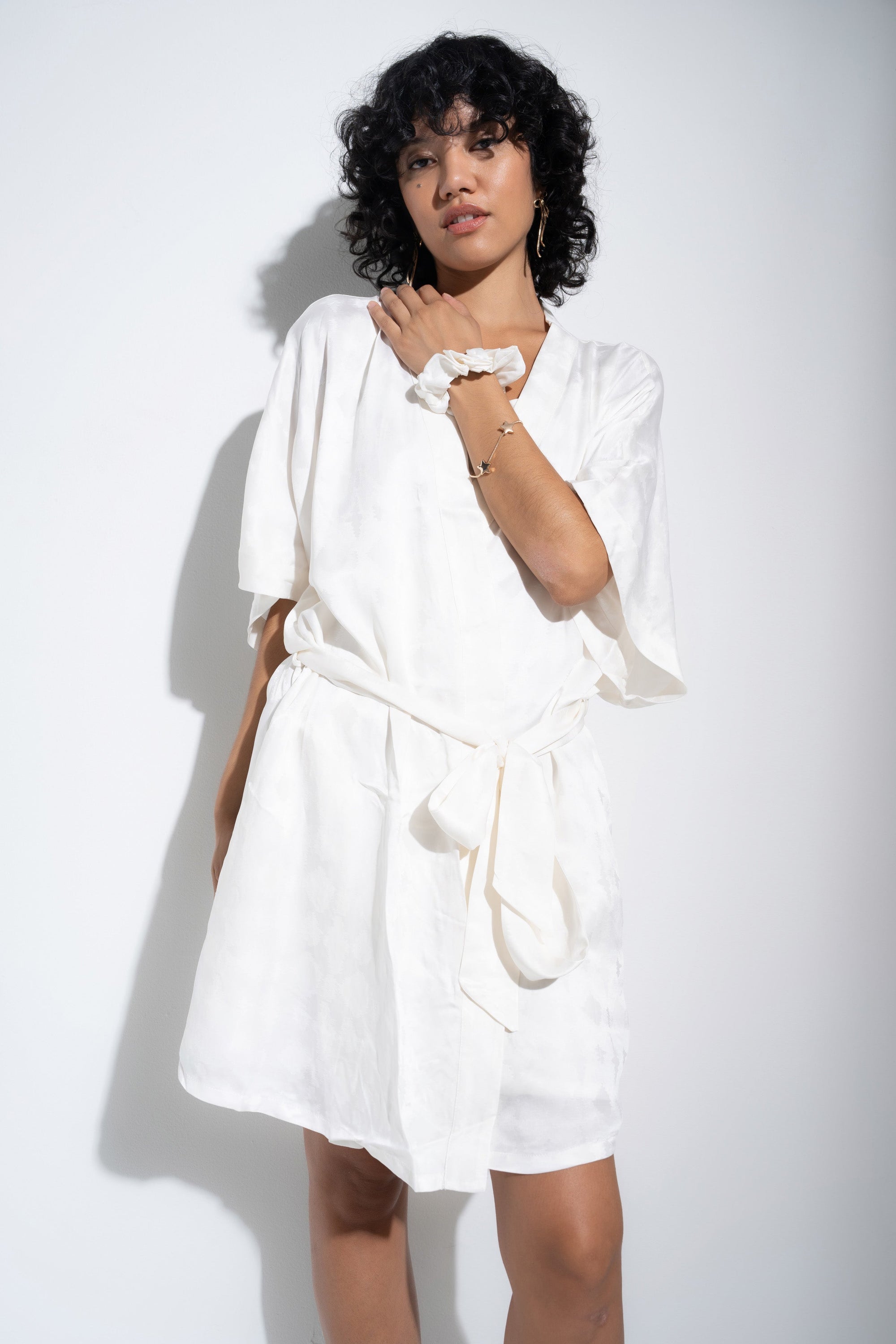 Be Idle - The Short Robe - White -