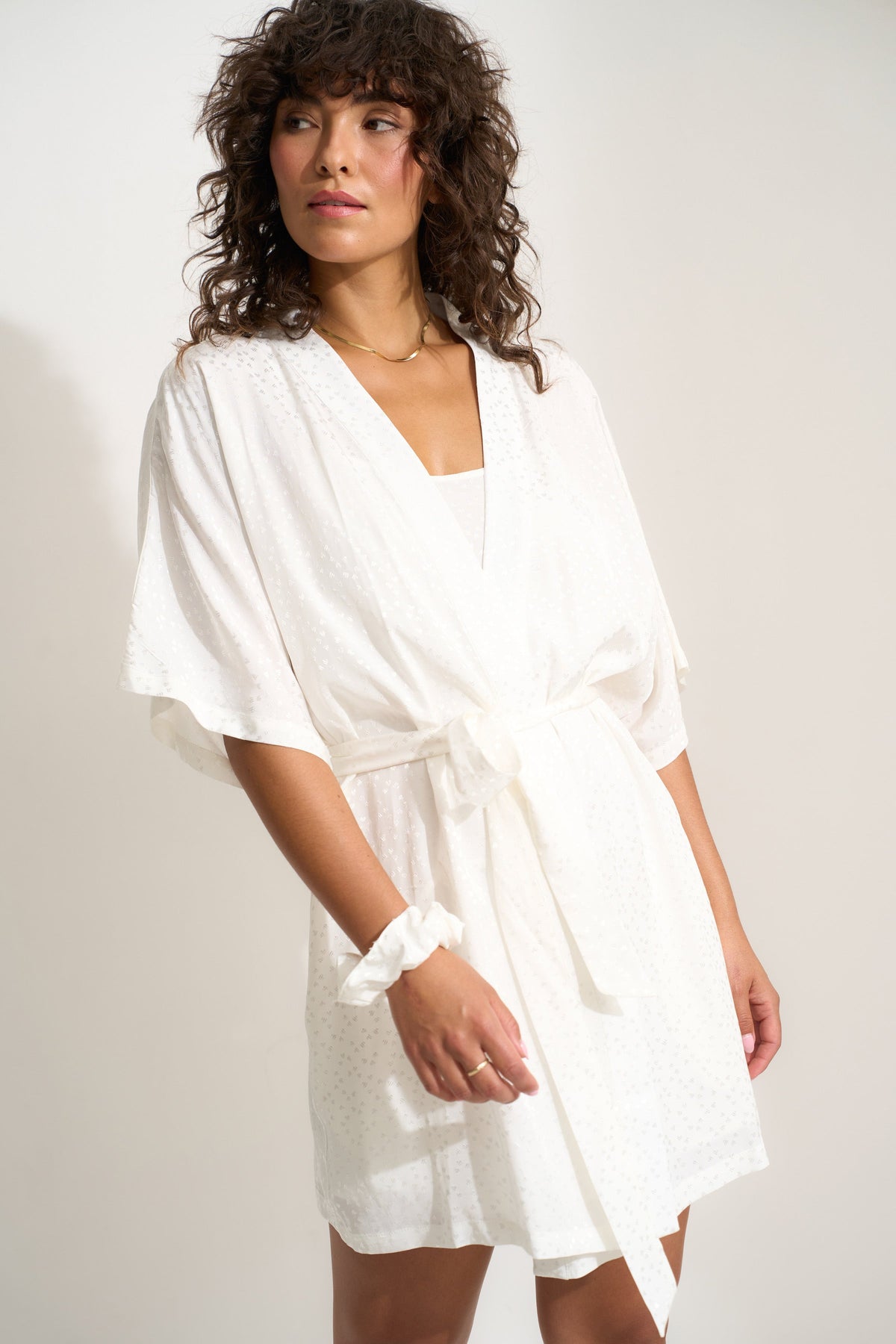 Be Idle - The Short Robe - White -