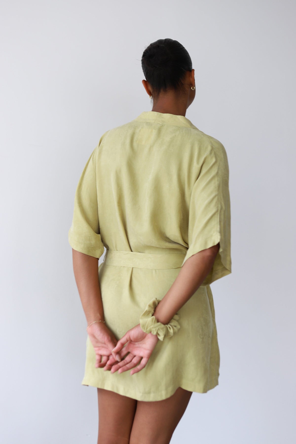 The Short Robe - Tomatillo