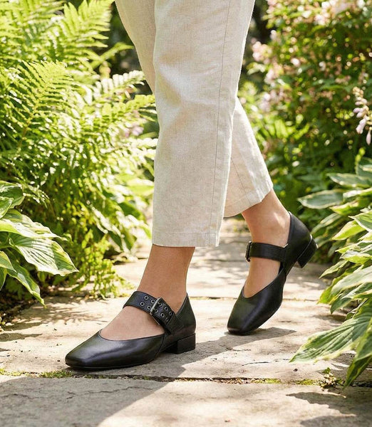 Seychelles - Petal Mary Jane Flat - Black -