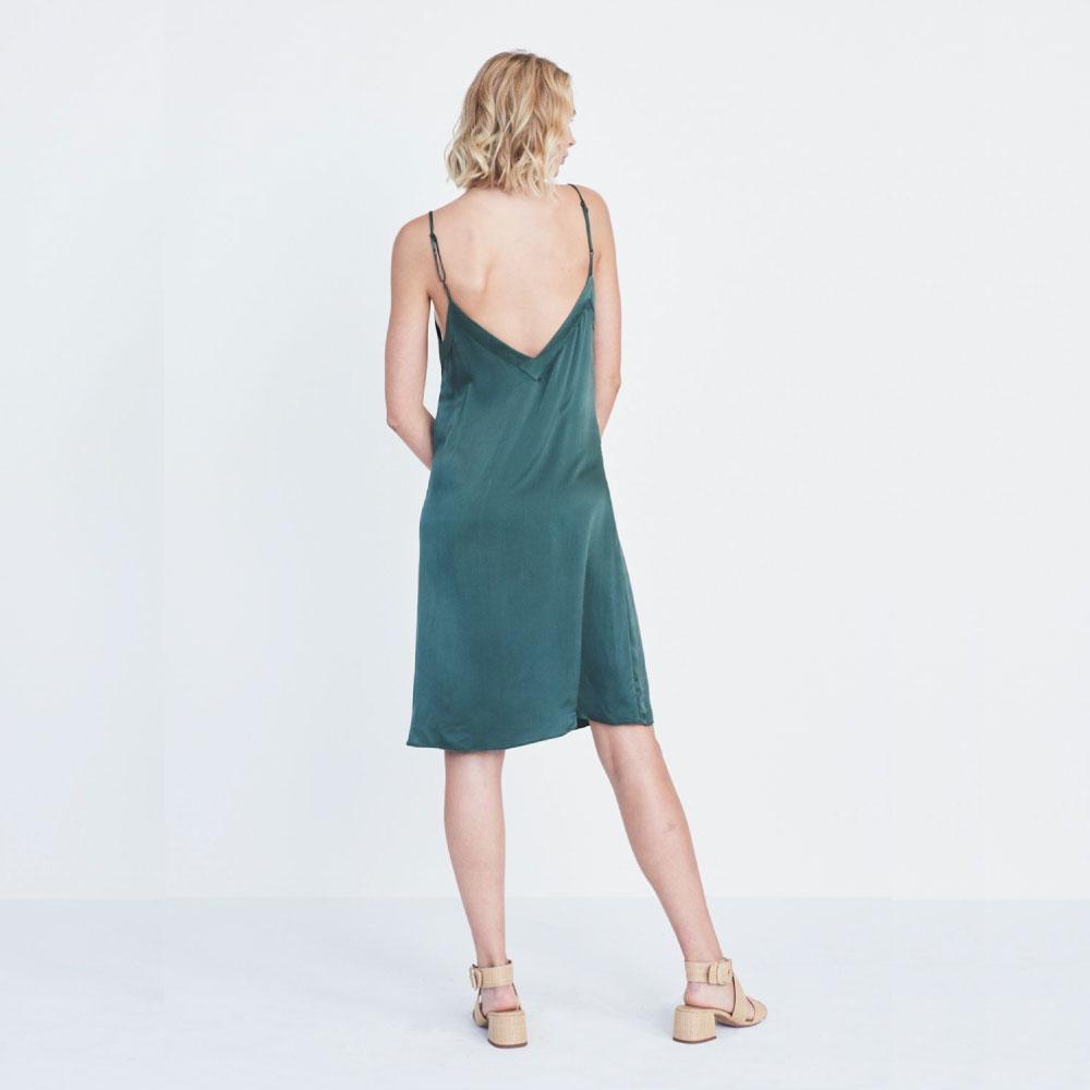 Siizu - Silk V Dress in Green -