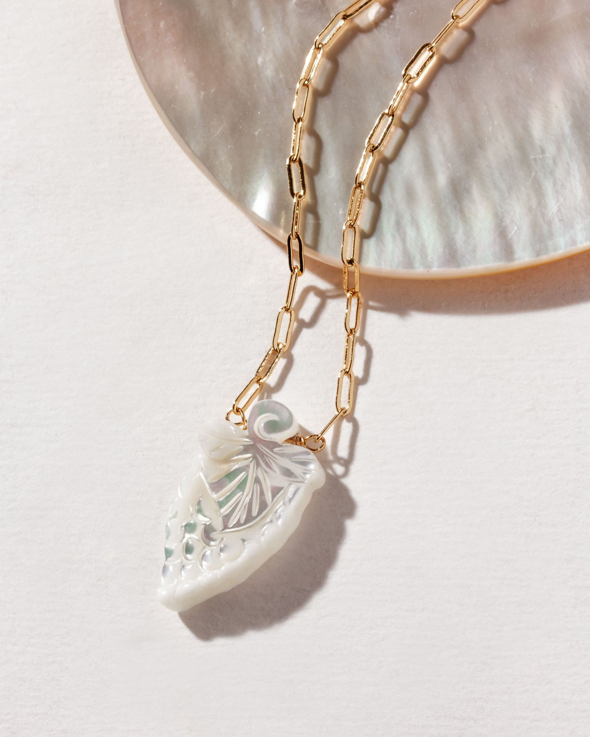 Luna Norte - Vine and Dine Necklace - White