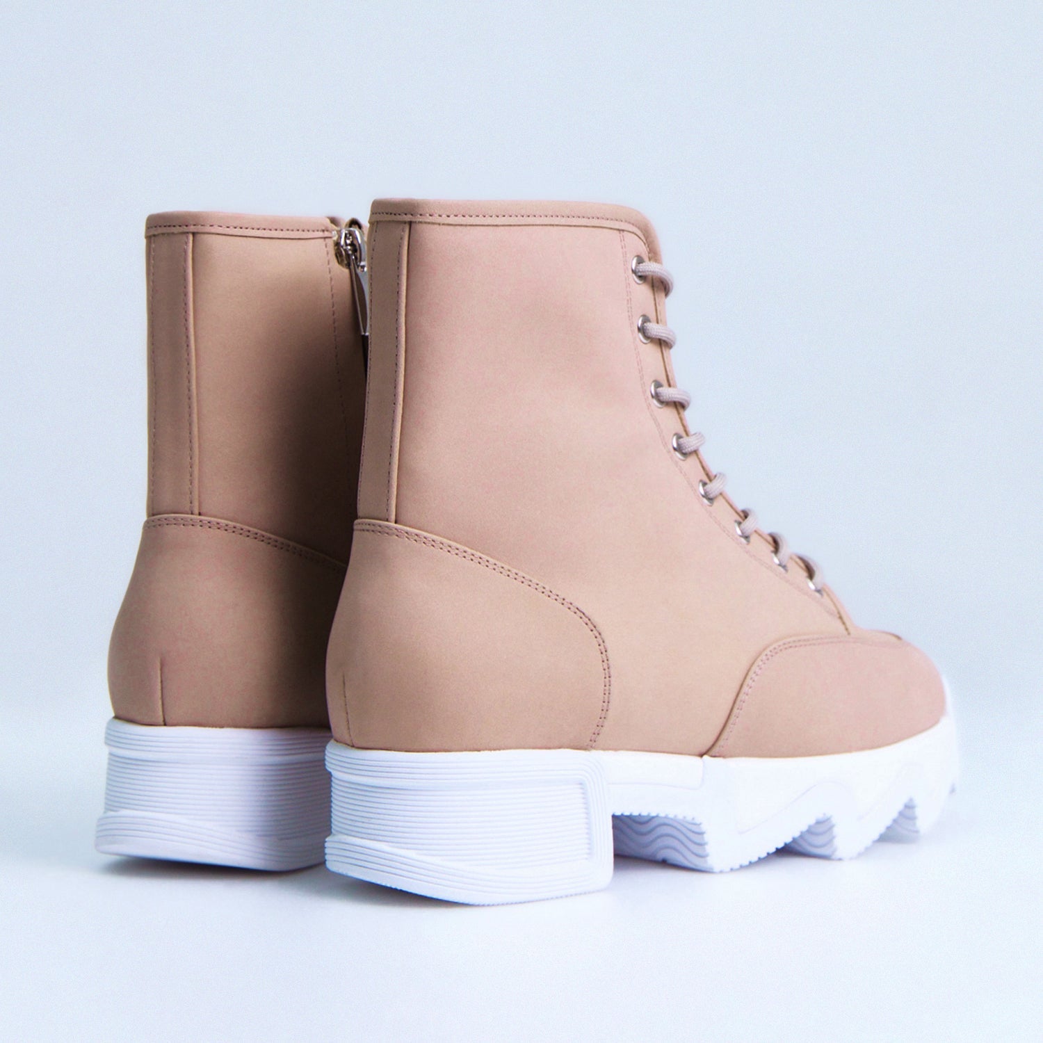 iRi Sand AROM Lace Up Boot