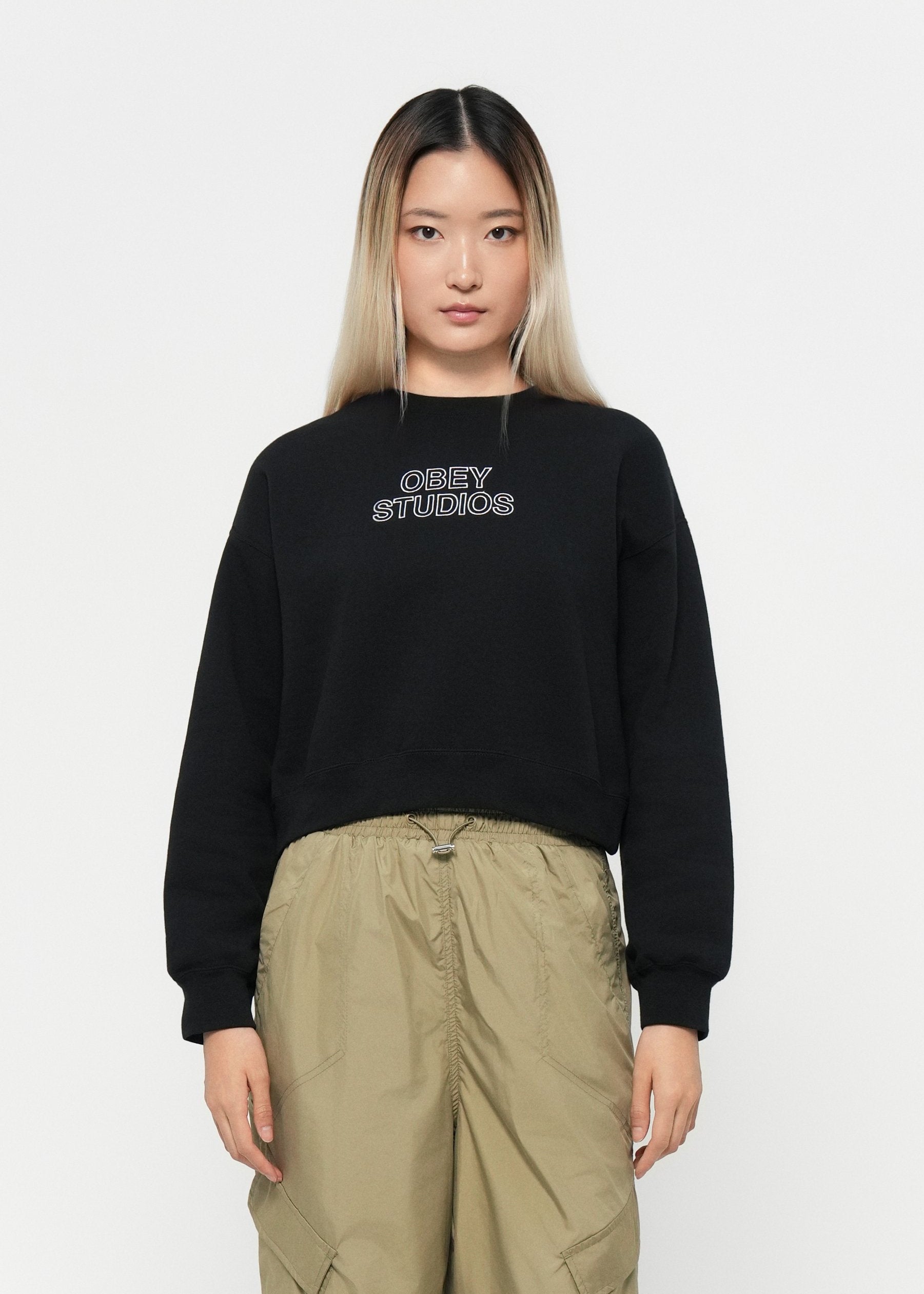 Obey - Studios Cropped Crew - Outline Black -