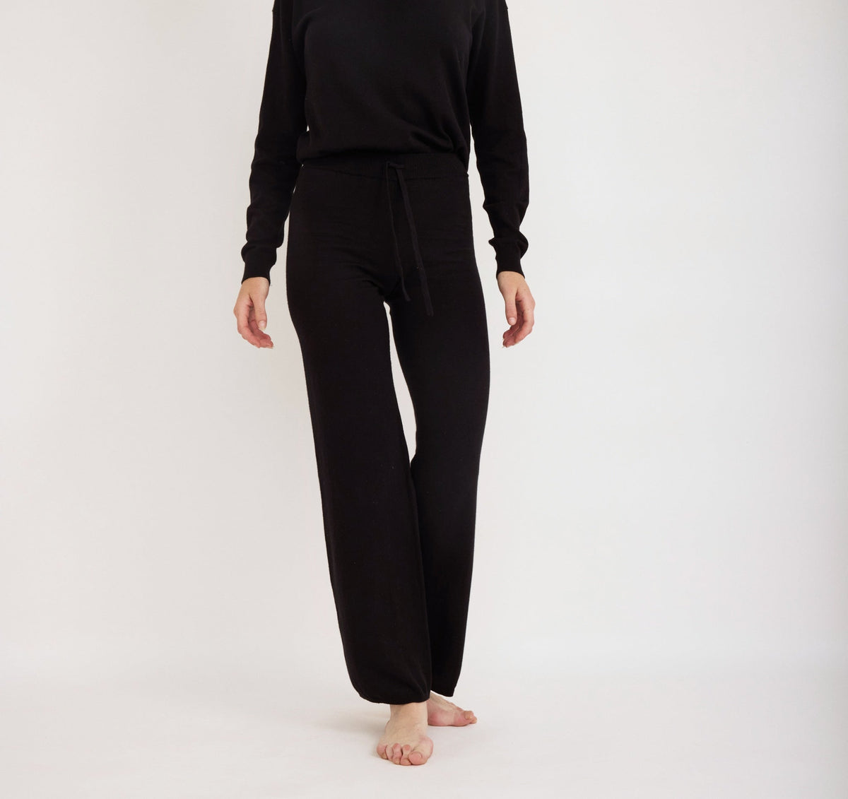 Organic Basics - Soft Knit Boxy Crewneck Sweater - Black -