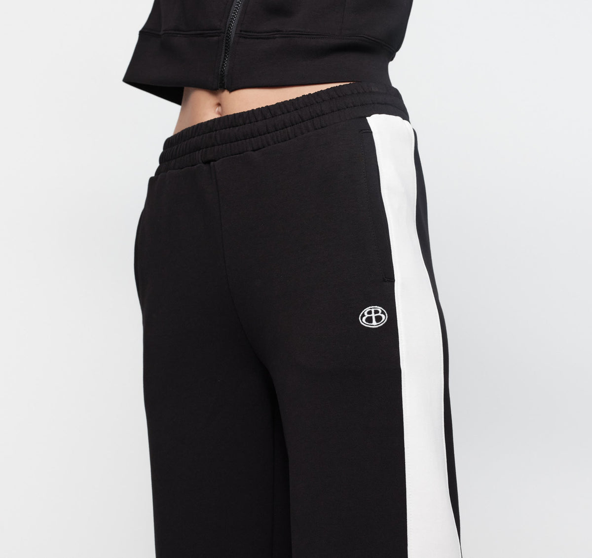 Organic Basics - Track Straight Leg Pants - Black -