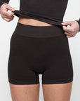 Organic Basics - Seamless Waffle Shorts - Black -