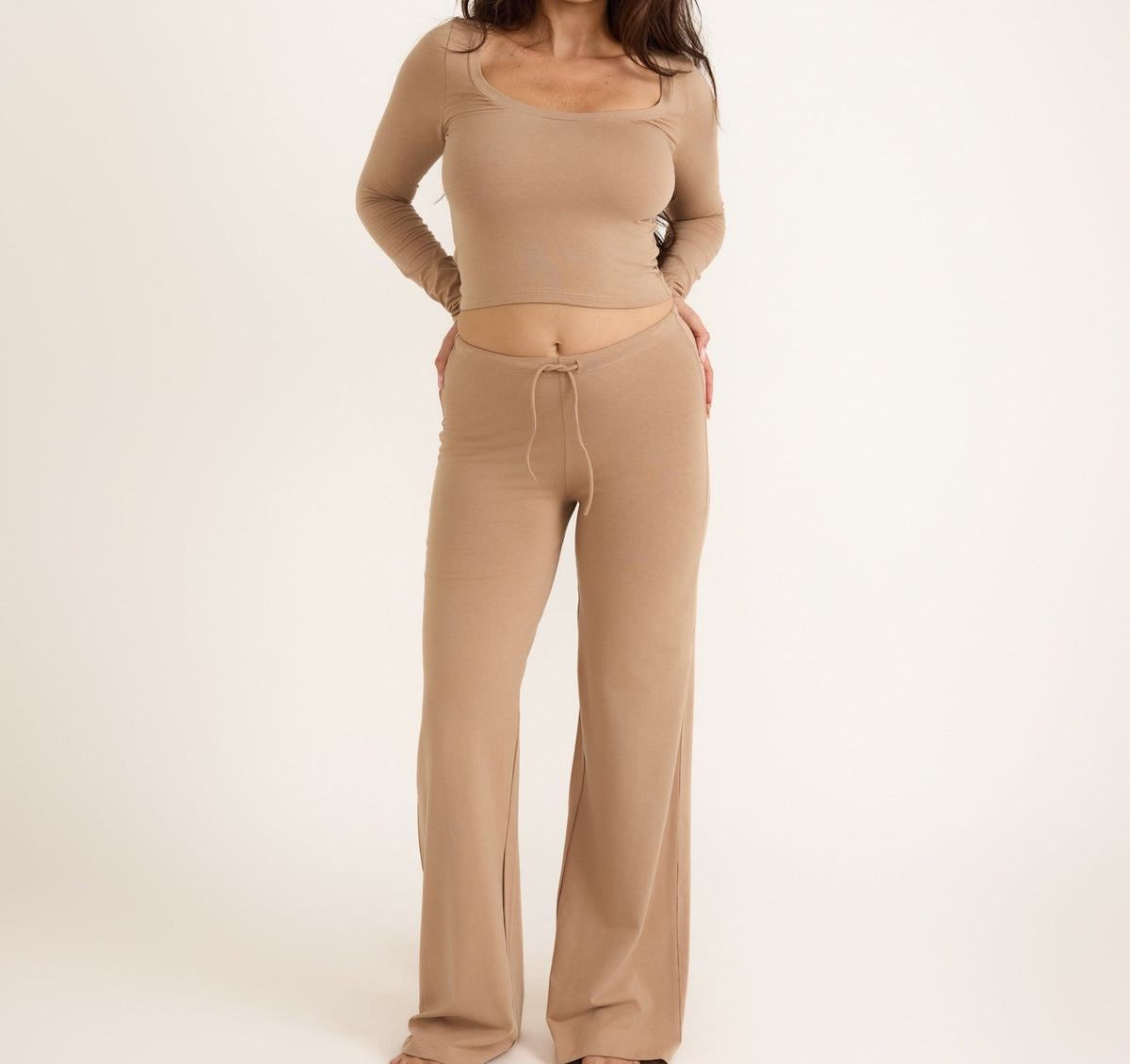Organic Basics - Everyday Scoop Neck Long Sleeve Tee - Hazelnut -