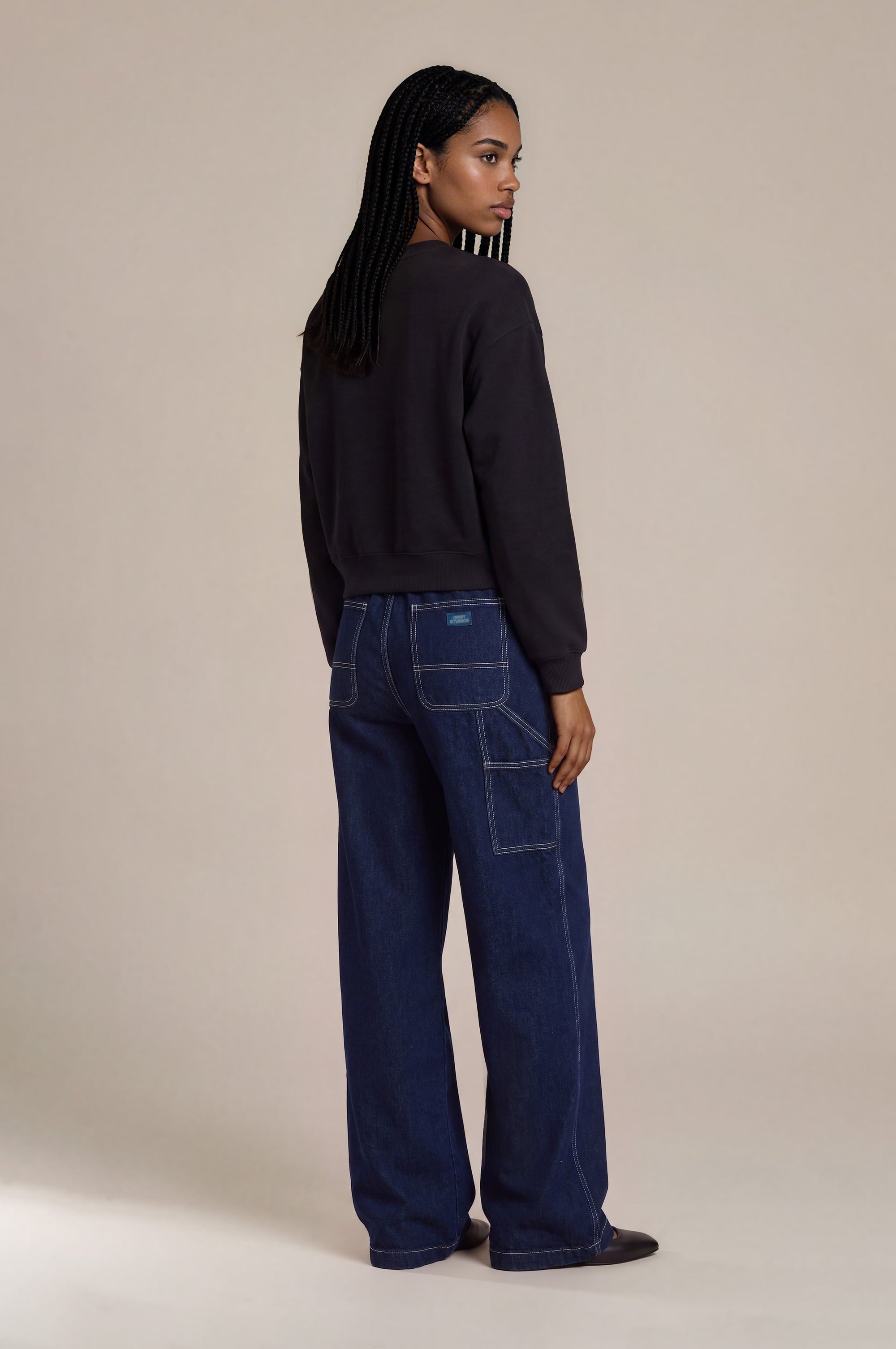 Obey - Studios Cropped Crew - Outline Black -