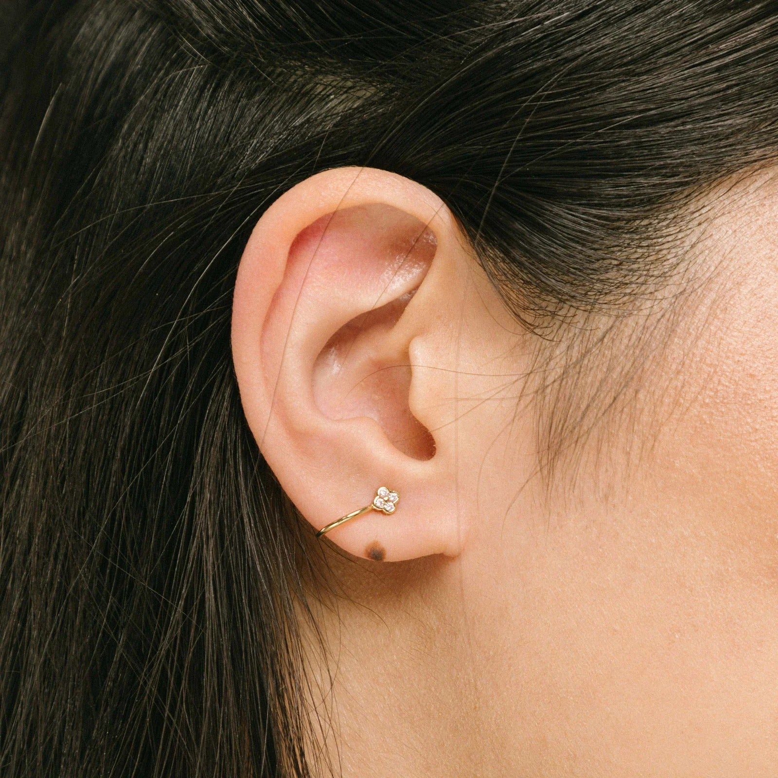 Aiori - Clover Ear Cuff - Gold -