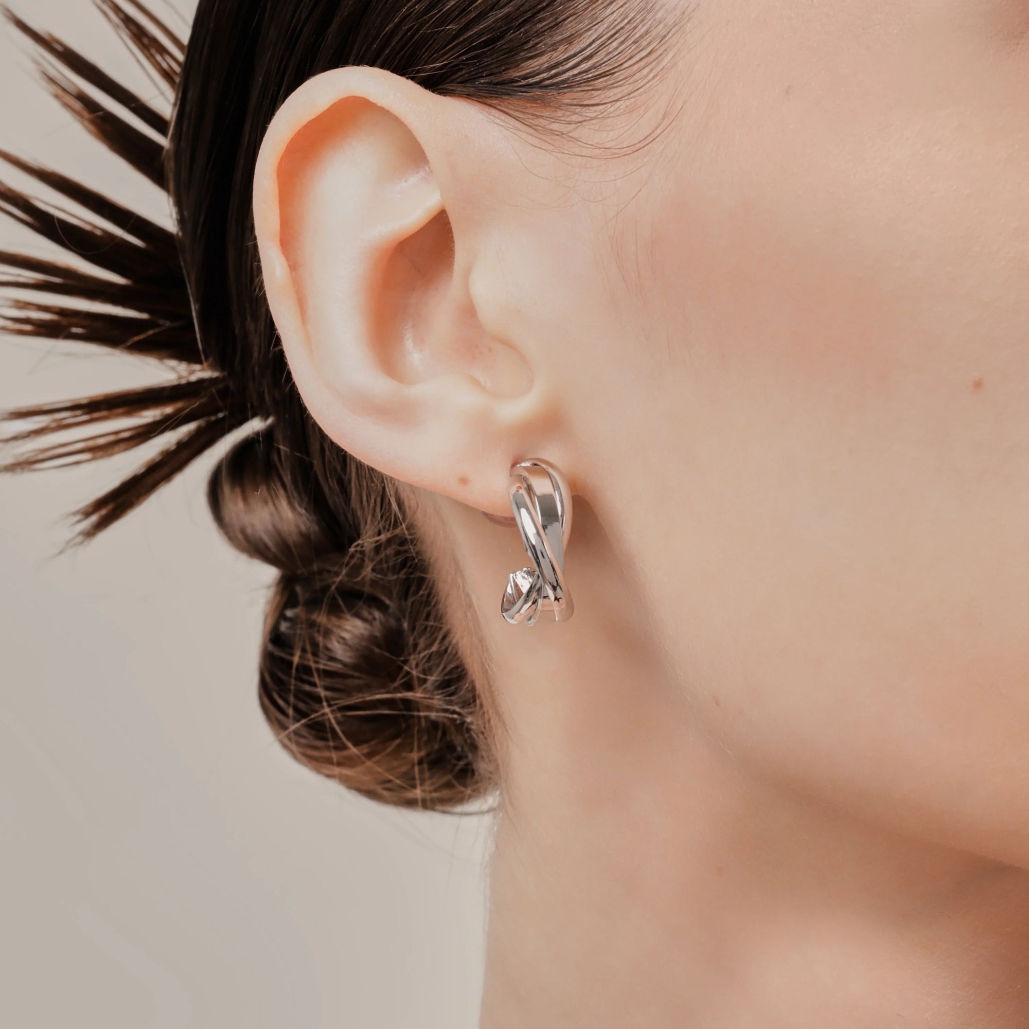 Aiori - Trinity Hoop Clip On Earrings - Silver -
