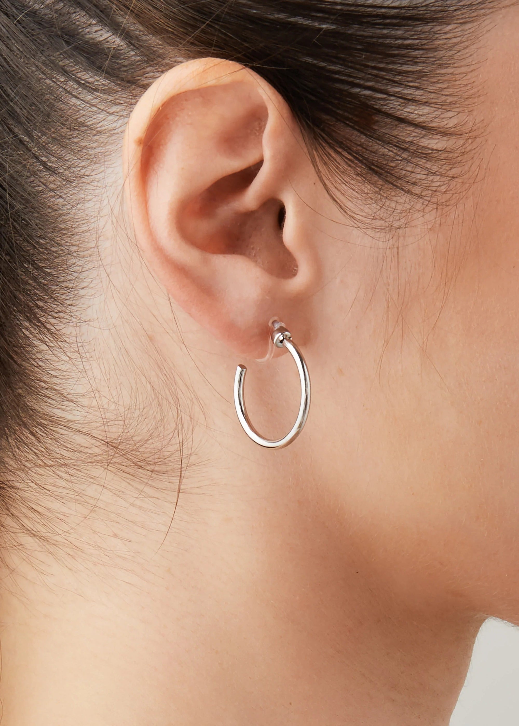 Aiori - Medium Thin Hoop Clip On Earrings - Silver -