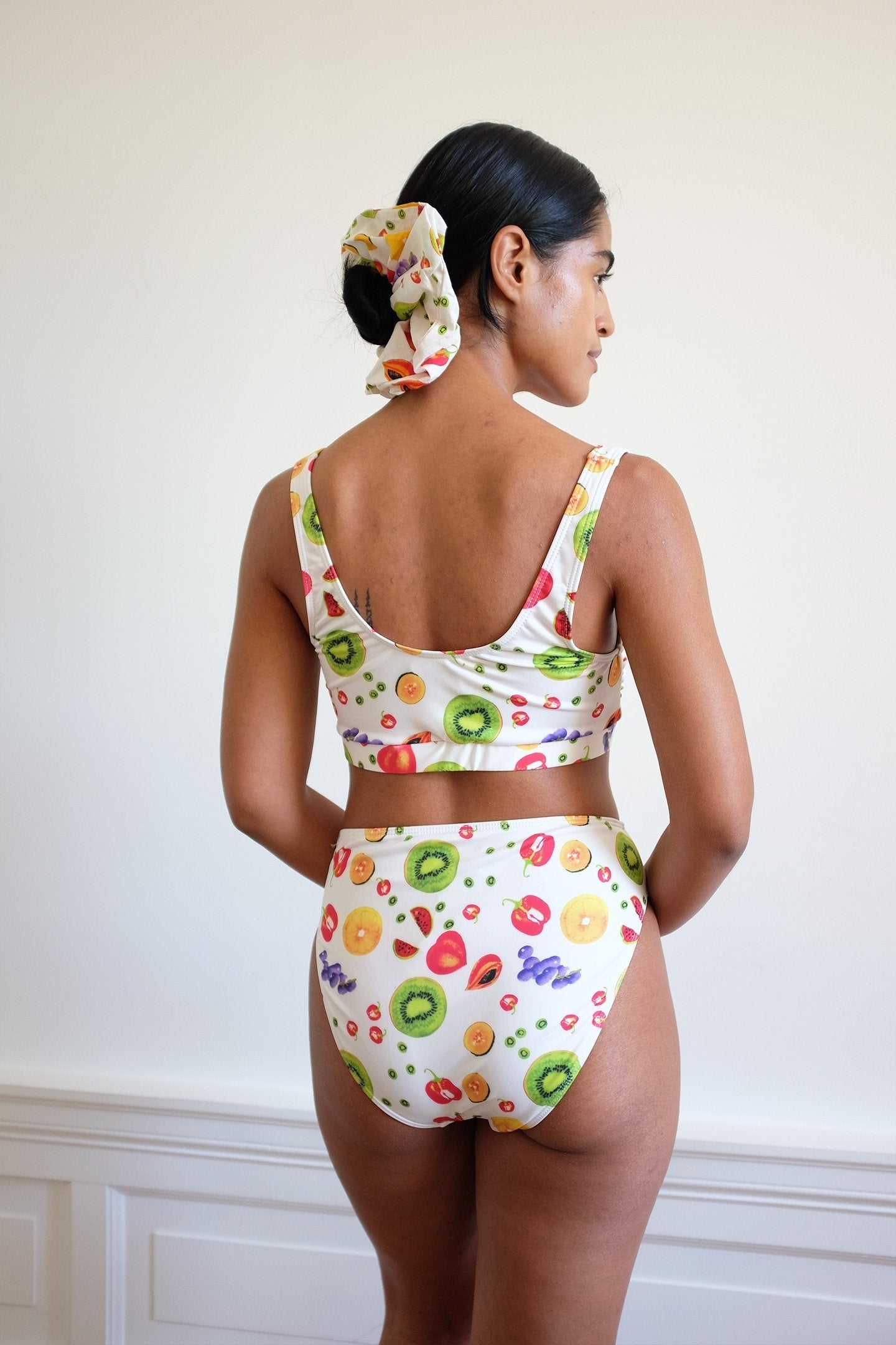 WRAY - Sport Bikini Top - Fruit Print -