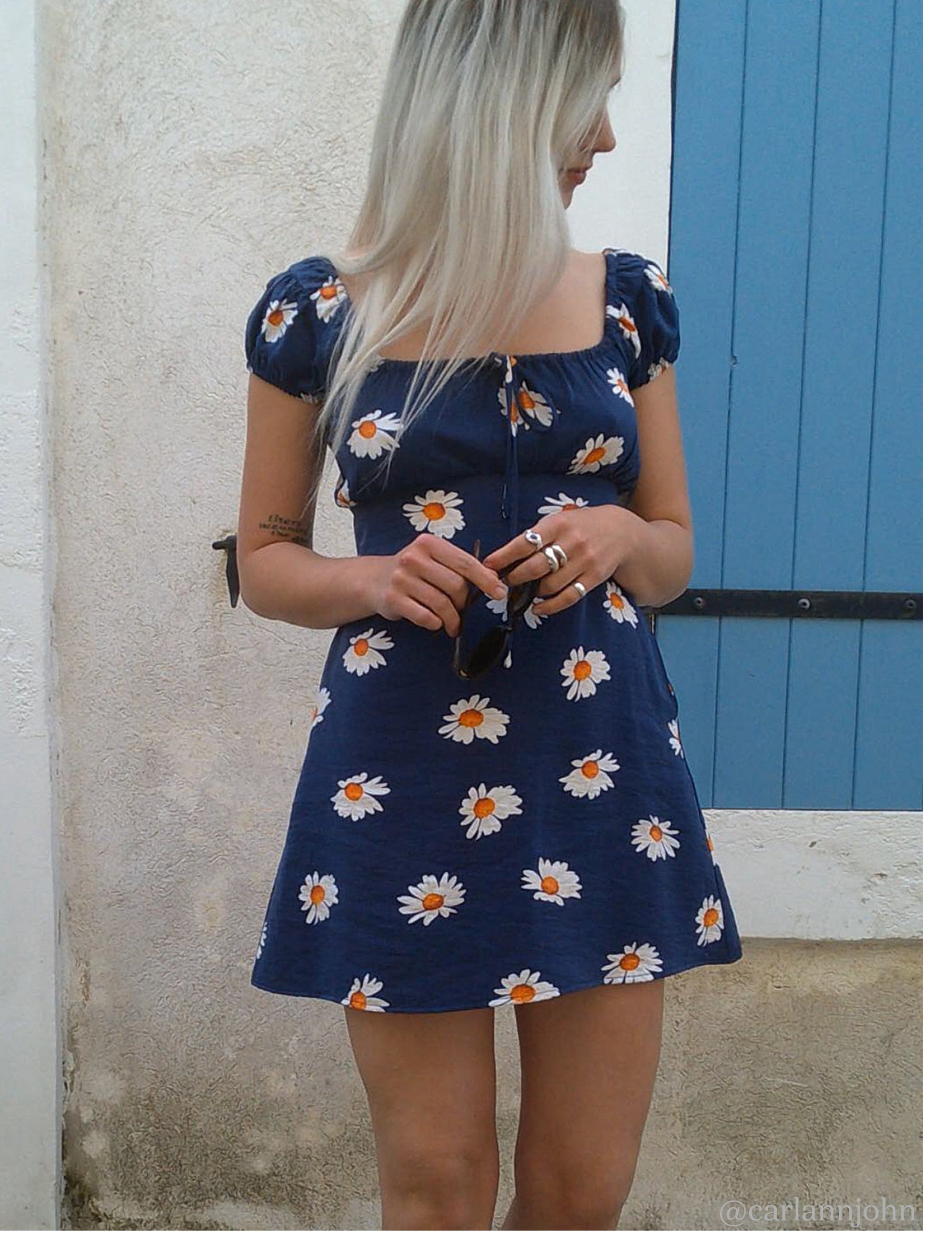 Lisa Says Gah - Suzy Dress - Navy Daisy -
