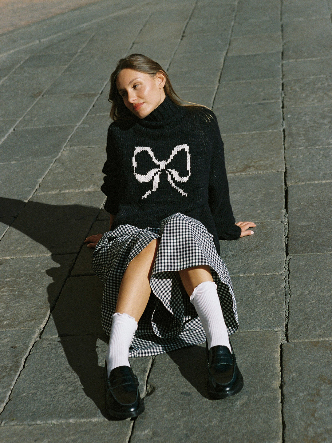 Lisa Says Gah - Cece Turtleneck - Ink Bow -