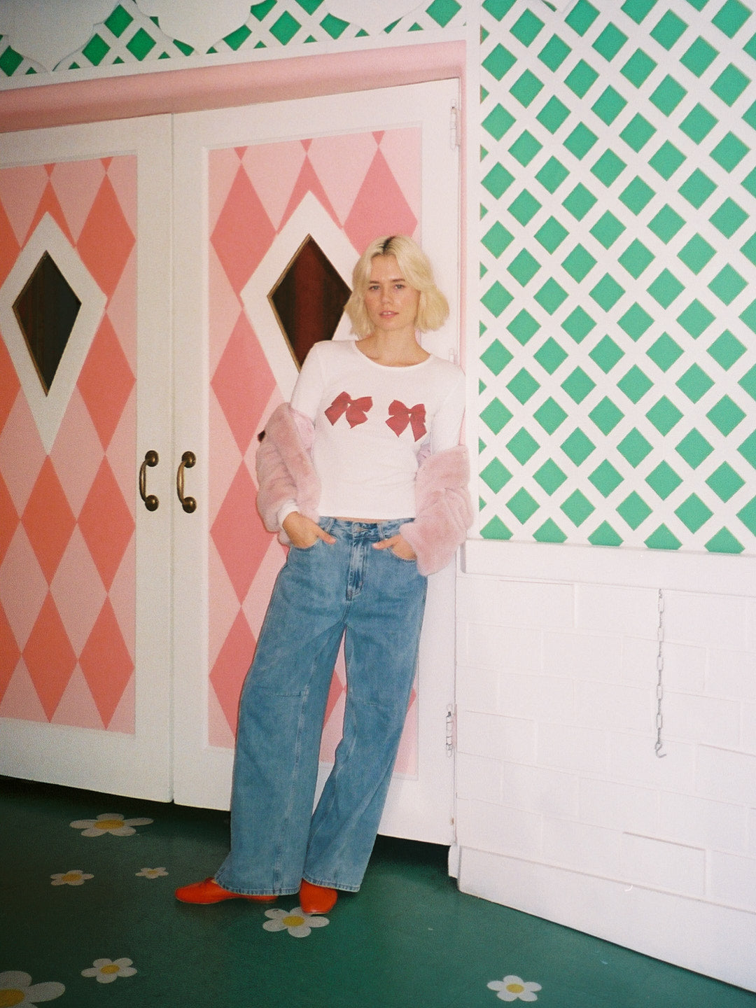 Lisa Says Gah - Dana Long Sleeve Tee - White/Bows -