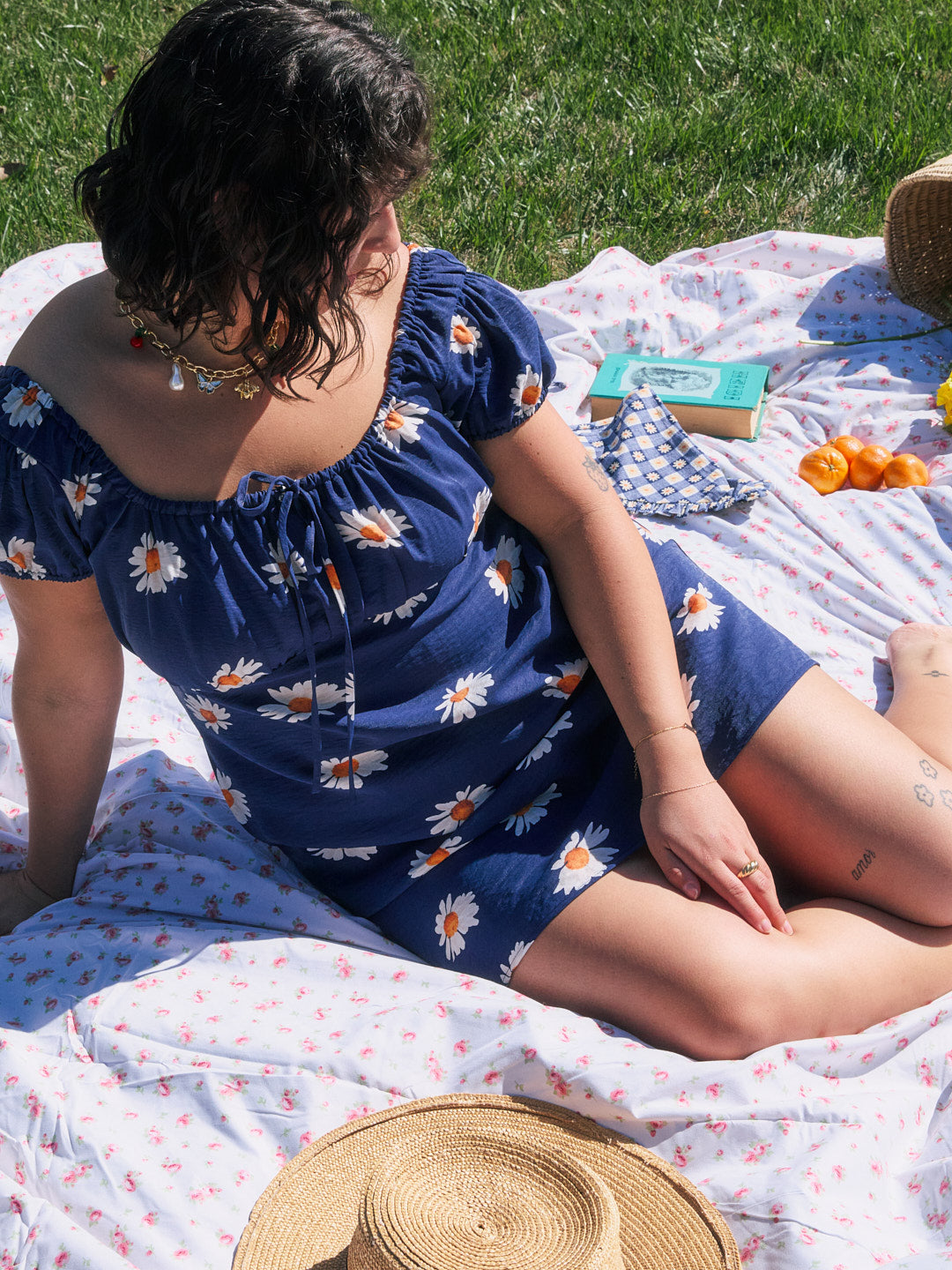 Lisa Says Gah - Suzy Dress - Navy Daisy -