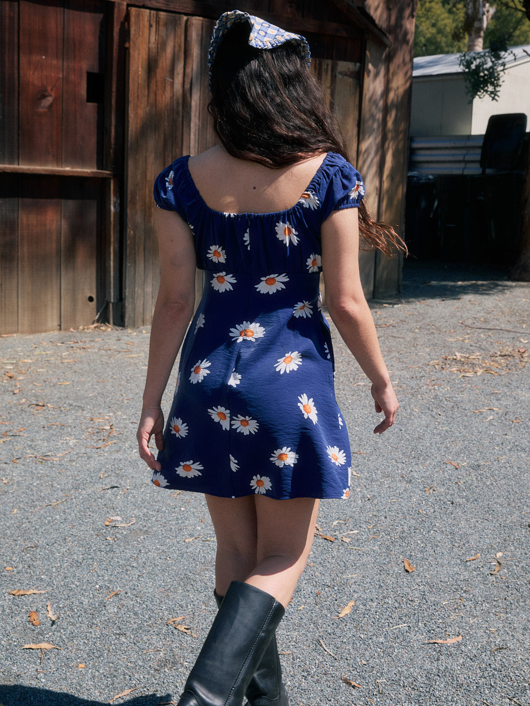 Lisa Says Gah - Suzy Dress - Navy Daisy -