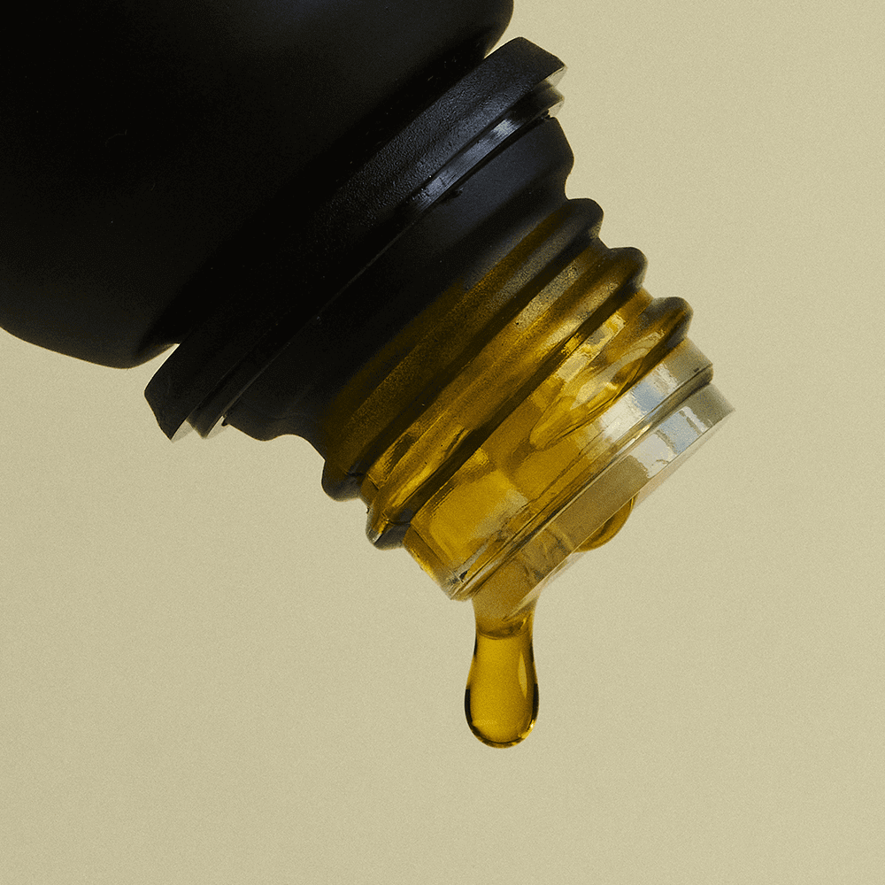 Vitruvi - Cedarwood Essential Oil -