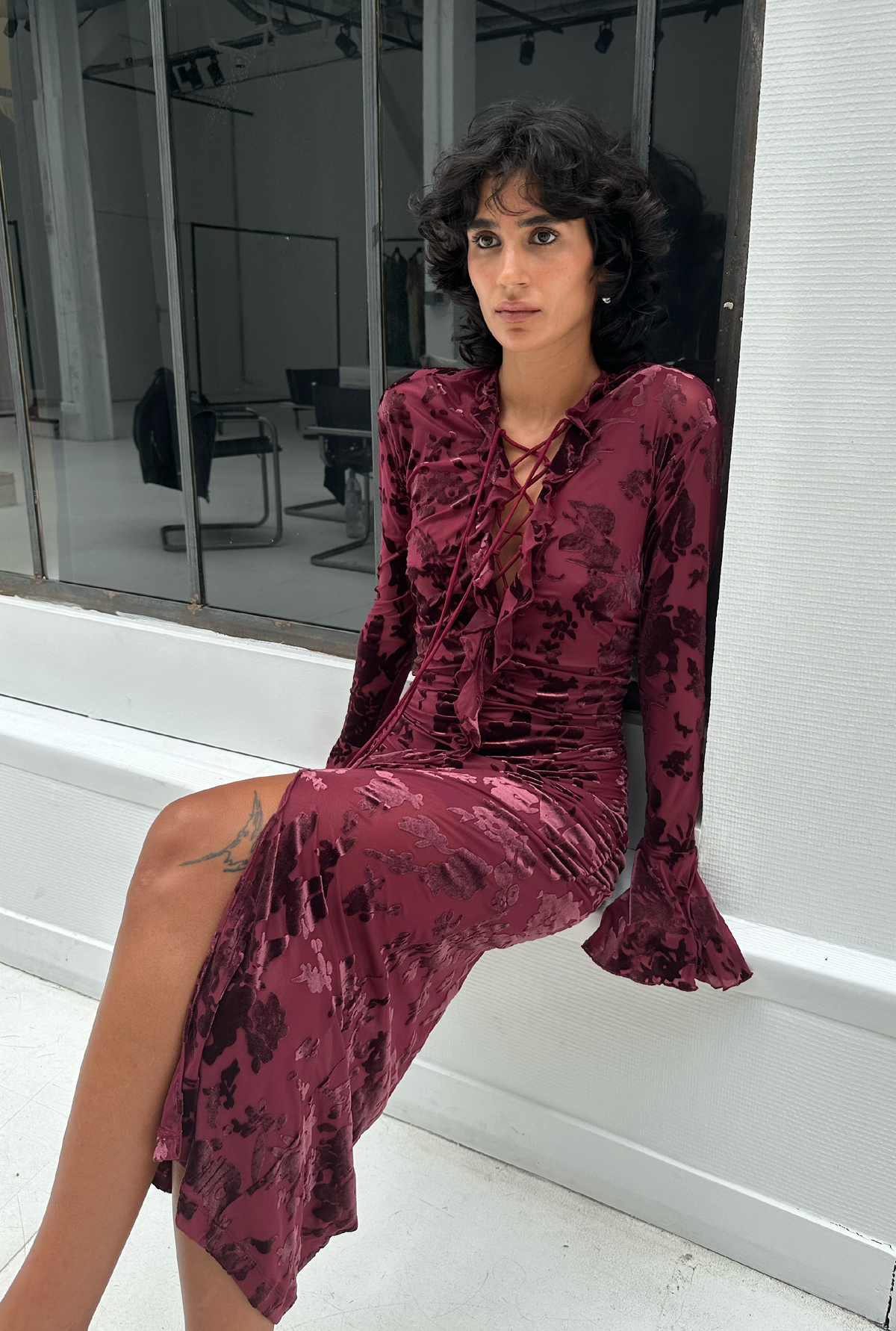 Saemdi - Marise Velvet Burnout Midi Dress -