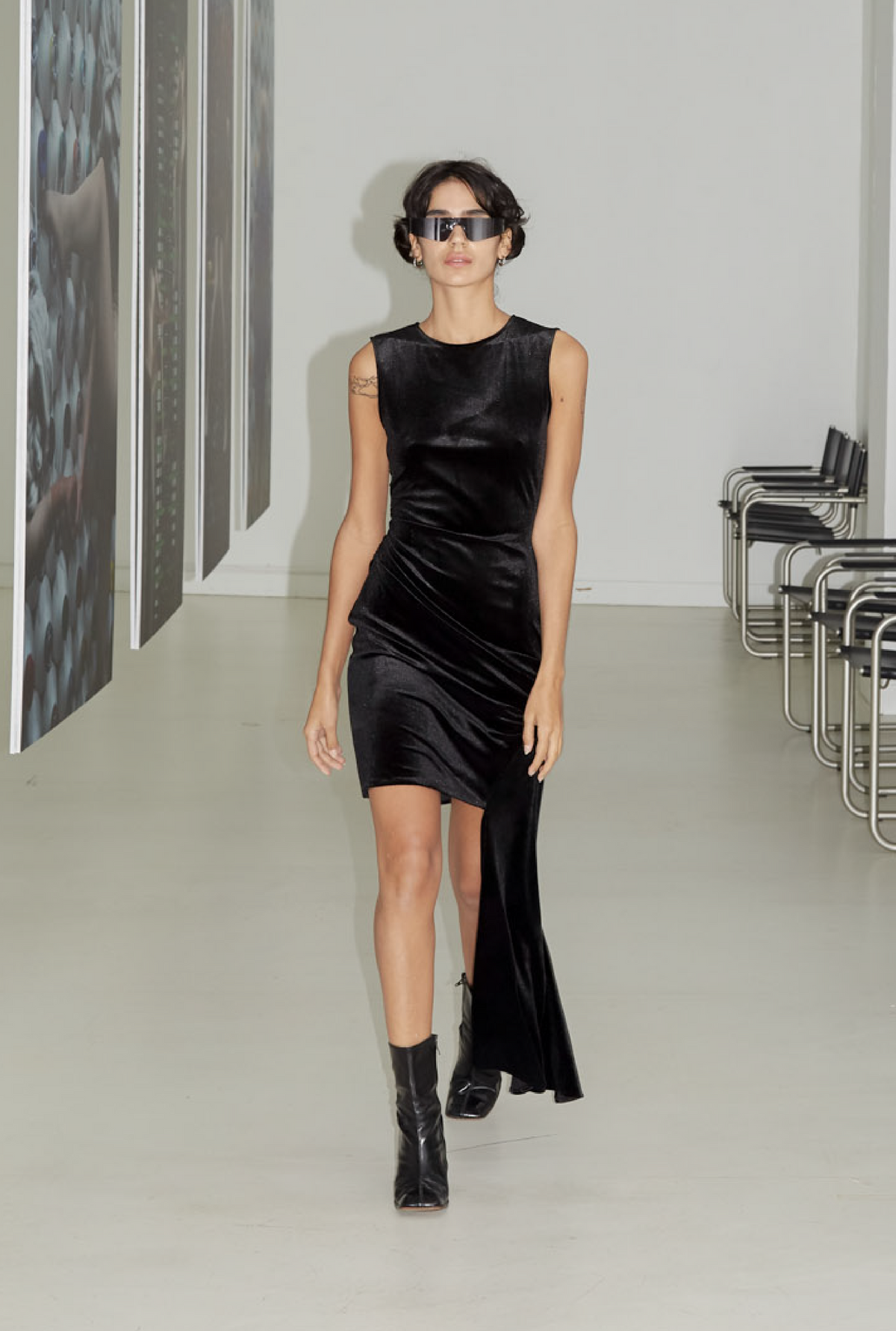 SAEMDI - HERA SIDE TAIL VELVET DRESS -